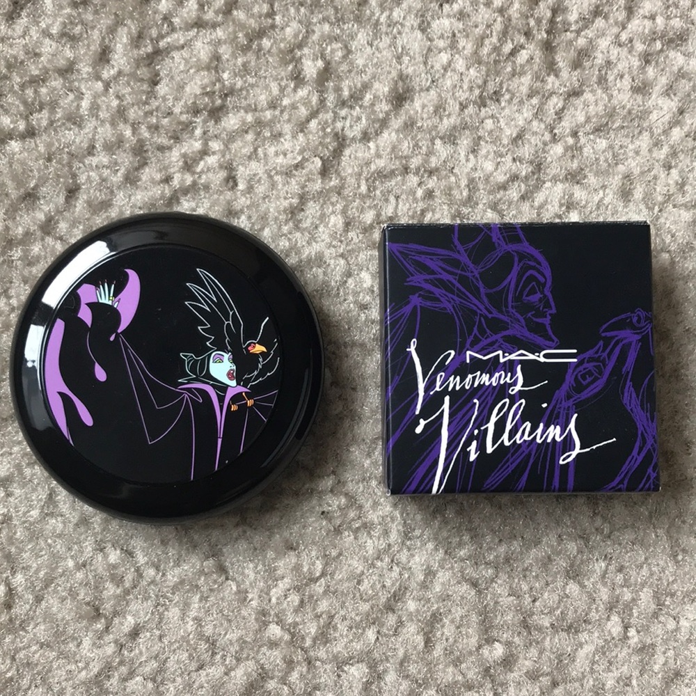 MAC Venomous Villains Beauty Powder